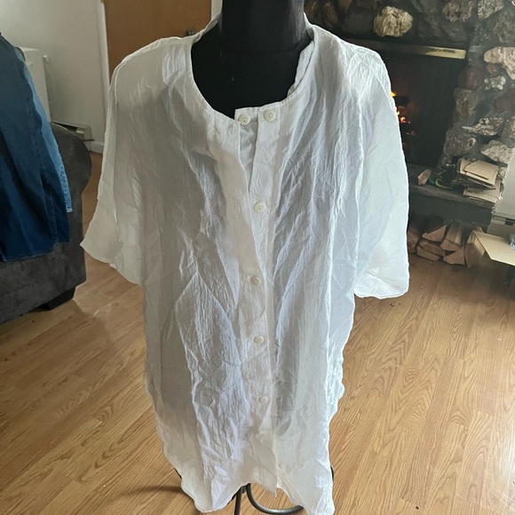 Button down - Picture 1 of 7